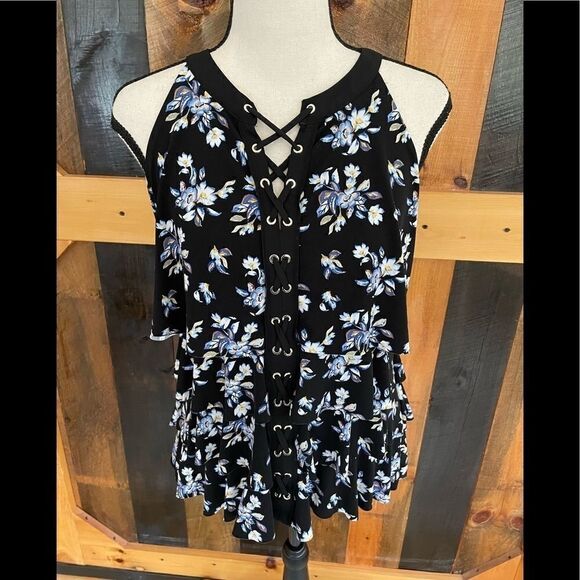 WHITE House Black Market layered ruffle lace up front top, size Small - Picture 1 of 5